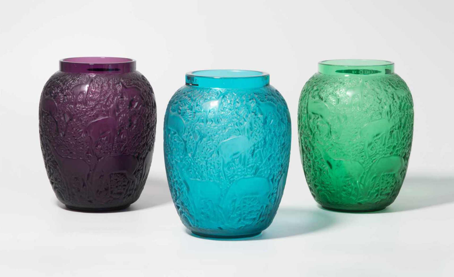 3 Vasen "Biches", Lalique France Ausführung nach 1945, Entwurf 1932. Violettes, blaues und grünes