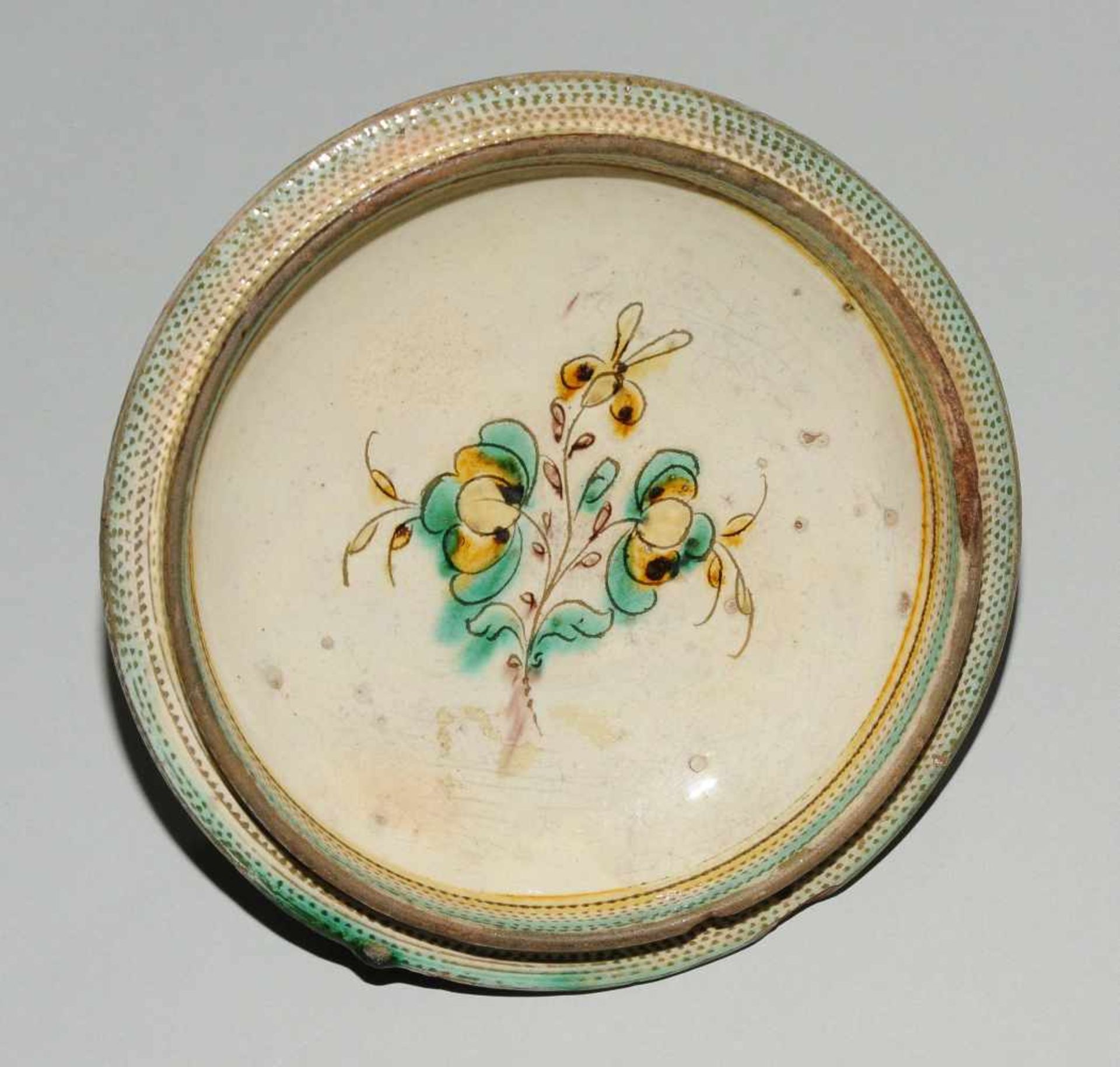 Deckelterrine, Langnau Datiert 1810. Keramik, im Innern Engobenmalerei mit Bär über cremefarben- - Bild 15 aus 15
