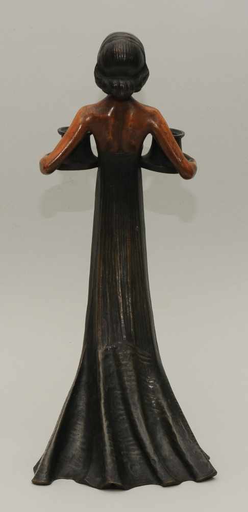 Gustav Gurschner (Österreich 1873–1970) Frau als Kerzenhalter, zwei Tüllen tragend. Bronze, - Image 5 of 11