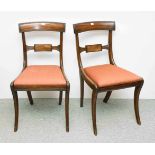 Satz von acht Stühlen und zwei Armlehnstühlen Regency ca. 1820. England. Mahagoni. Trapezförmiges