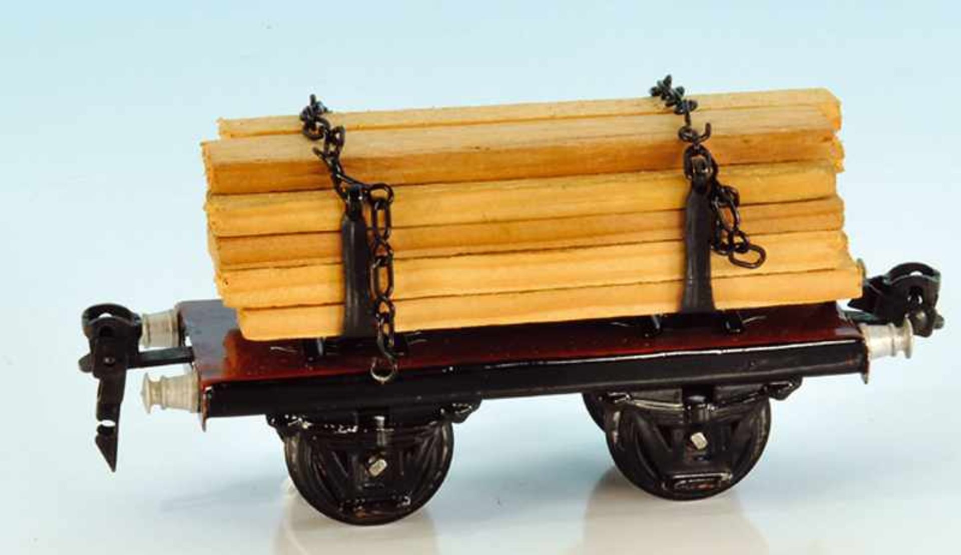 MÄRKLIN Holzwagen 1966/0 B 13 cm, mit orig. Bretterladung, sehr guter Orig.-Zustand.