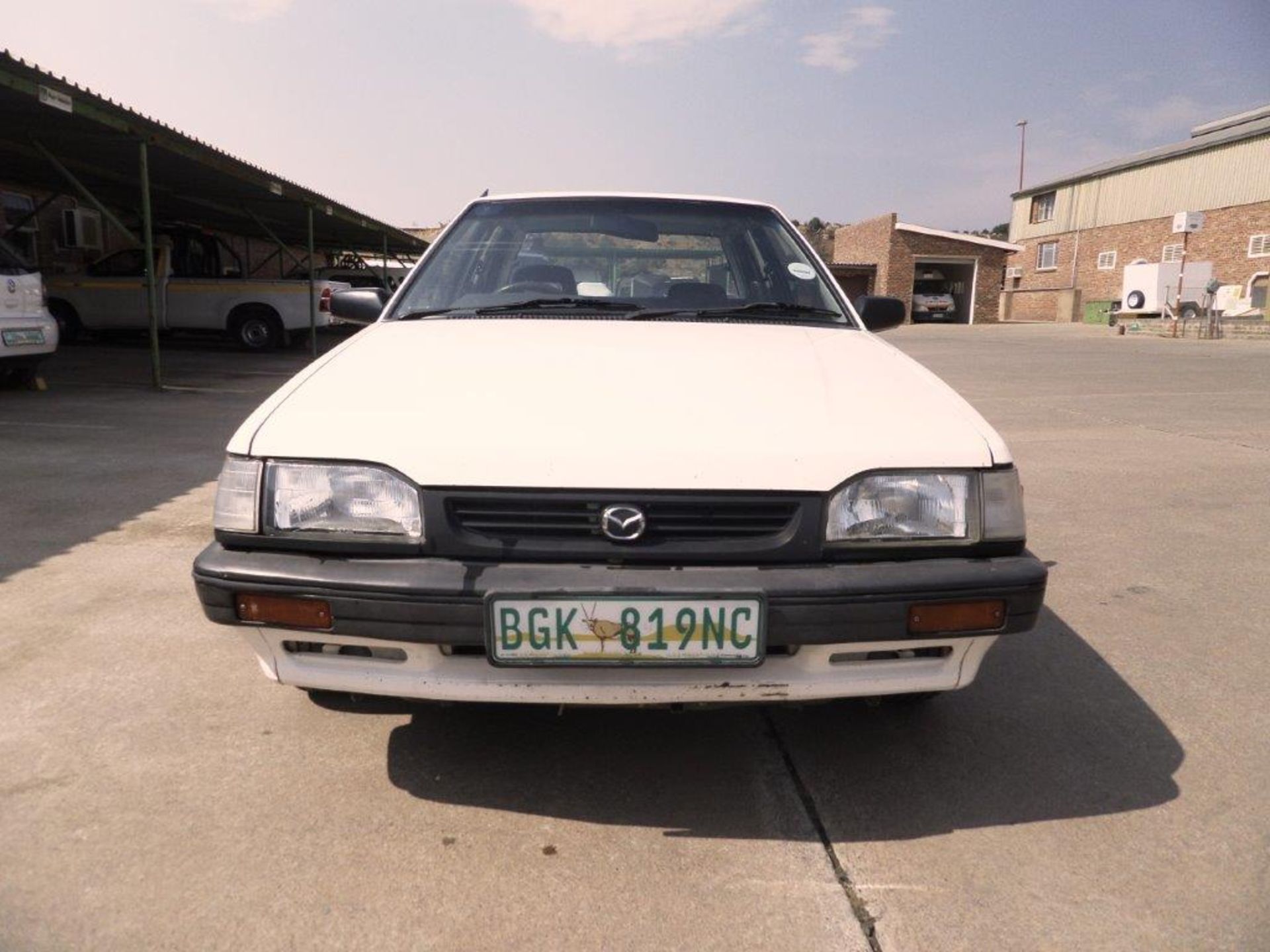 1994 Mazda 3.2.3 (1.6 Sedan) - Image 2 of 9