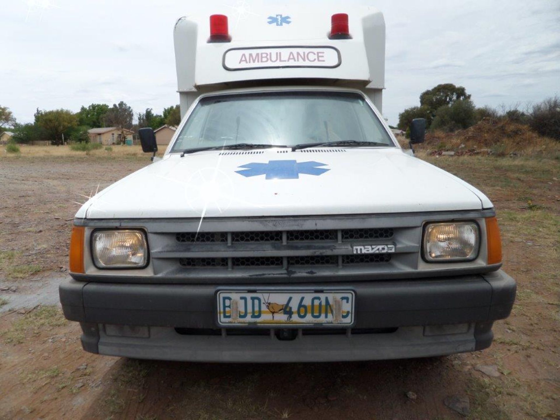 1990 Mazda Ambulance 3.0L - Image 2 of 16