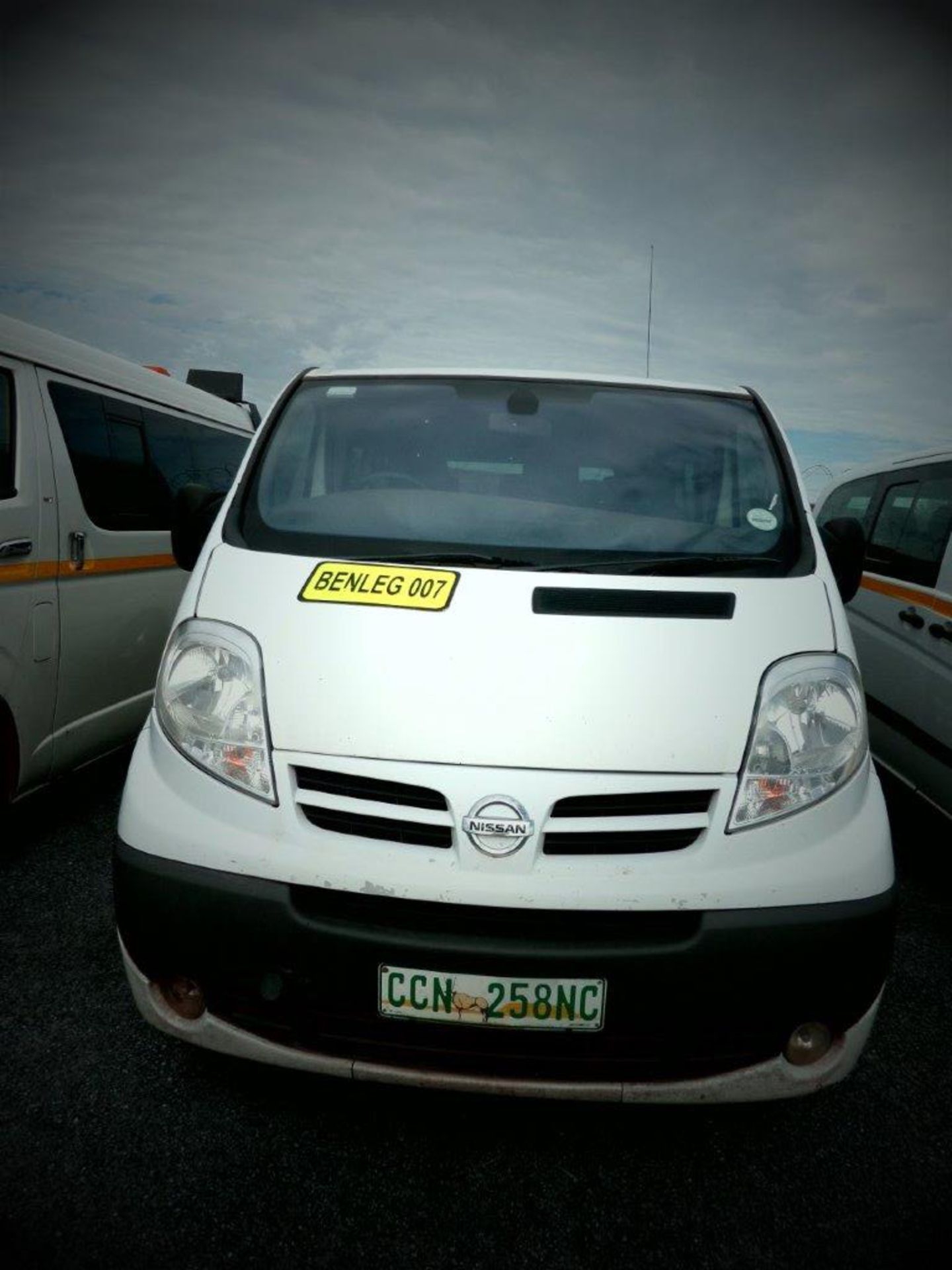 2008 Nissan  Primastar (9Seater)