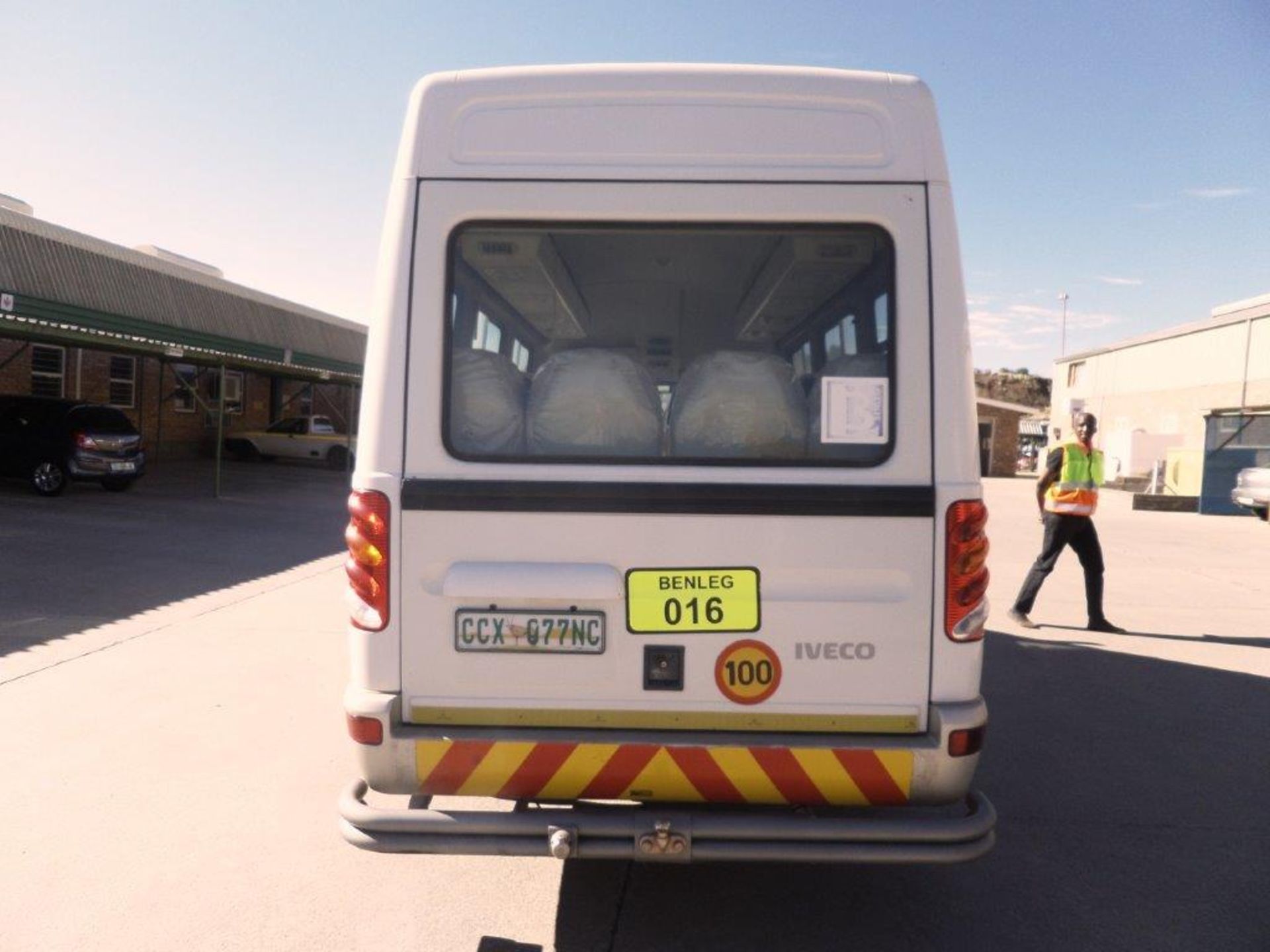 2011 Iveco Powerdaily (17 Seater) - Image 3 of 9