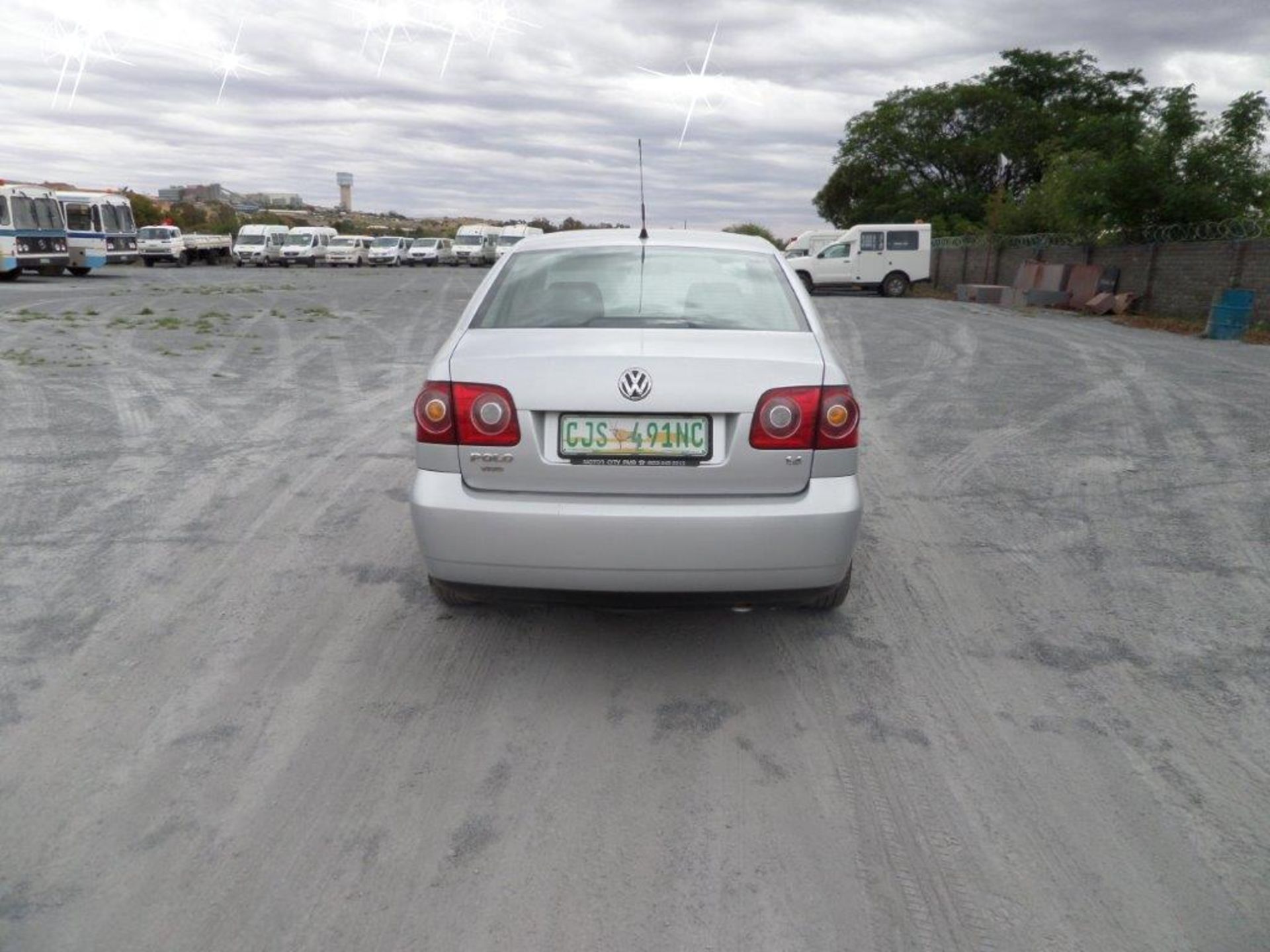 2011 Volkswagen Polo Vivo 1.6 - Image 4 of 9