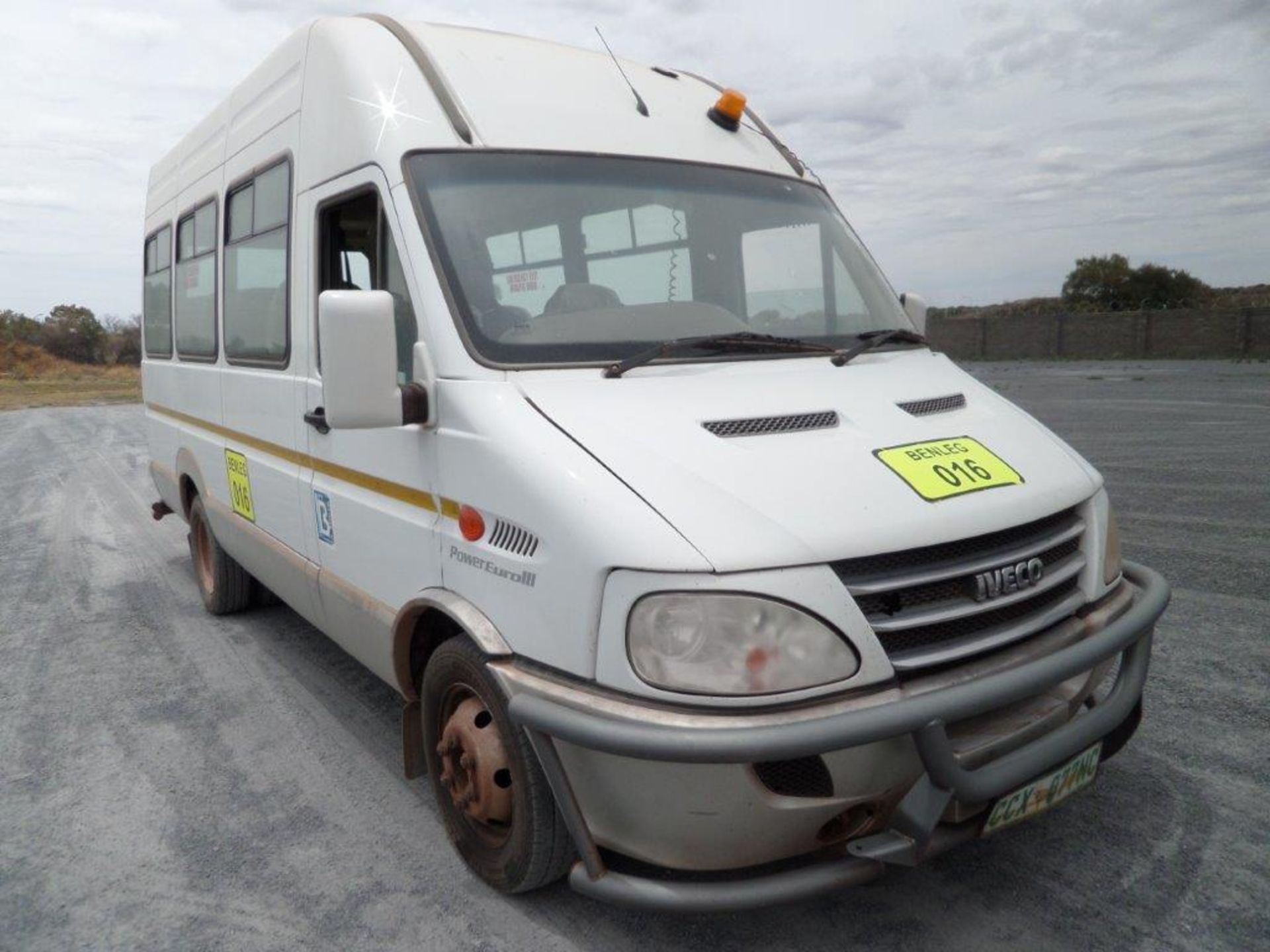 2011 Iveco Powerdaily (17 Seater) - Image 5 of 9