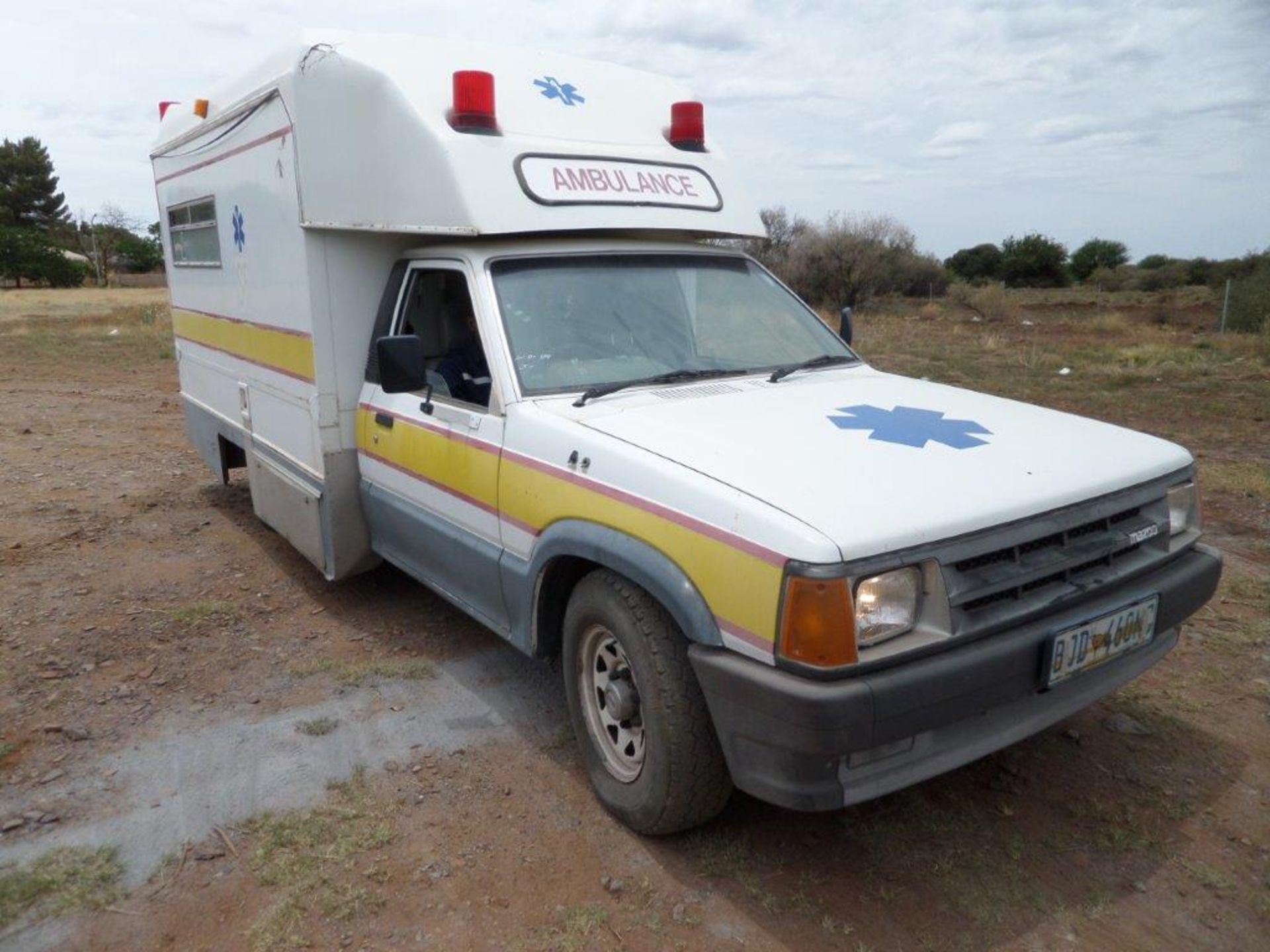 1990 Mazda Ambulance 3.0L