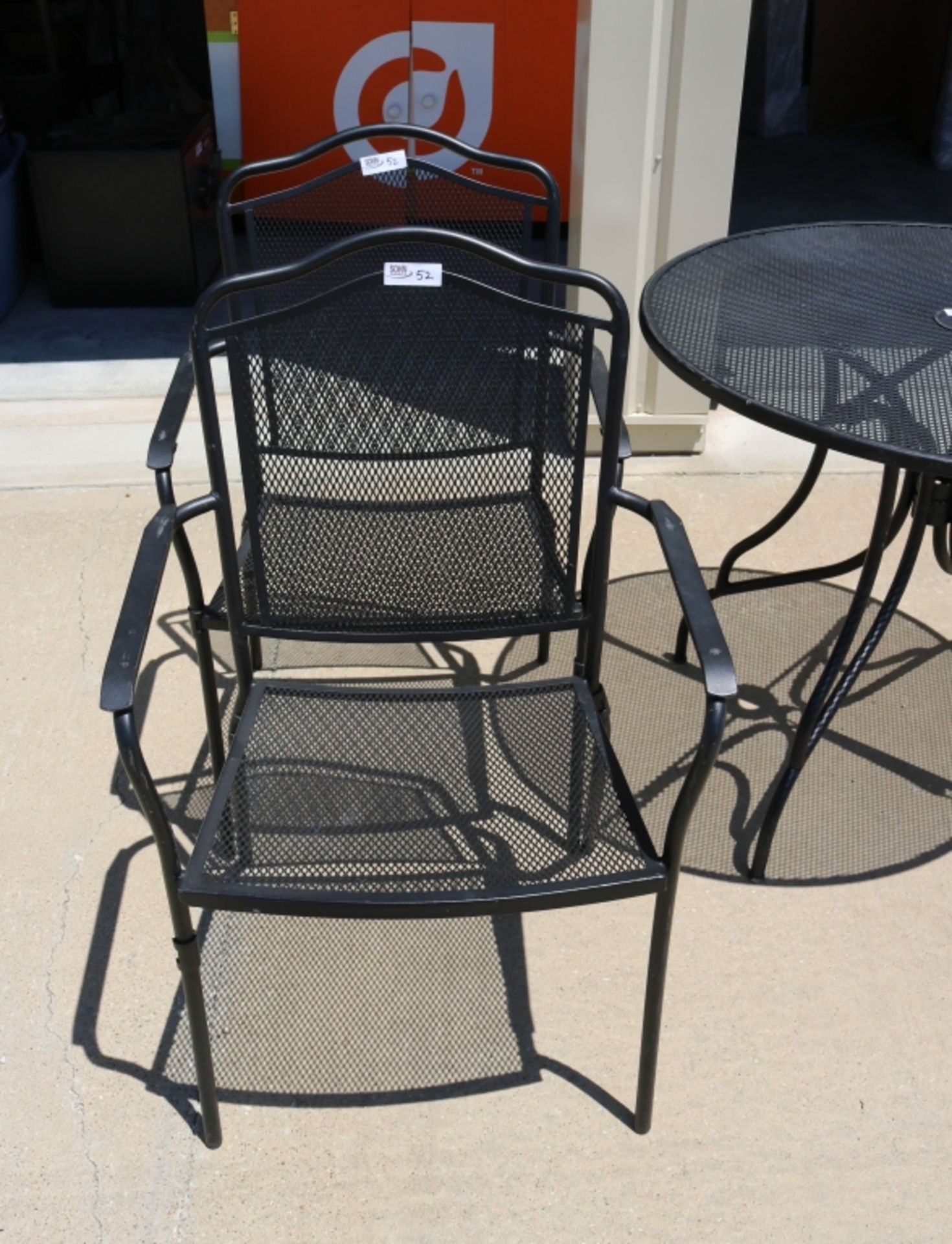 Round Metal Patio Table & 4 Chairs - Bild 4 aus 4