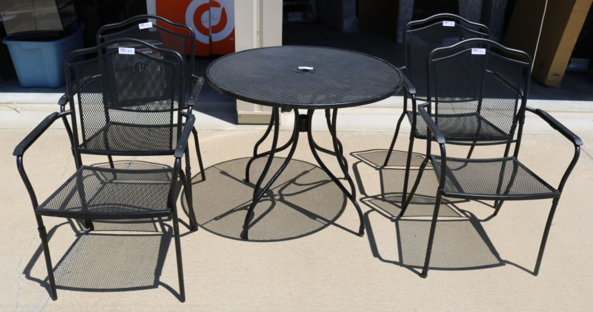 Round Metal Patio Table & 4 Chairs