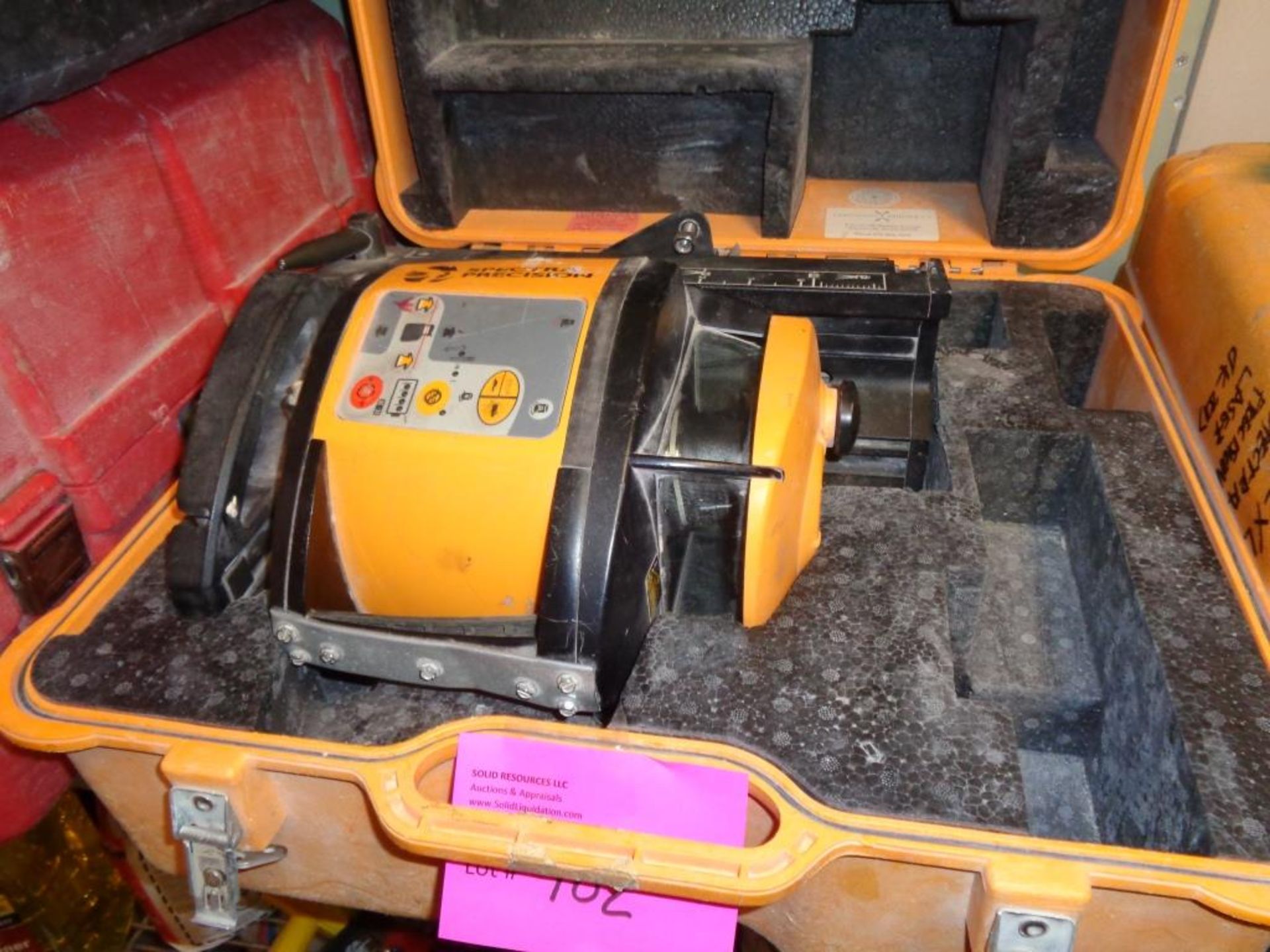 SPECTRA PRECISION LASER LEVEL MODEL 1470HP, WITH REMOTE, IN CASE