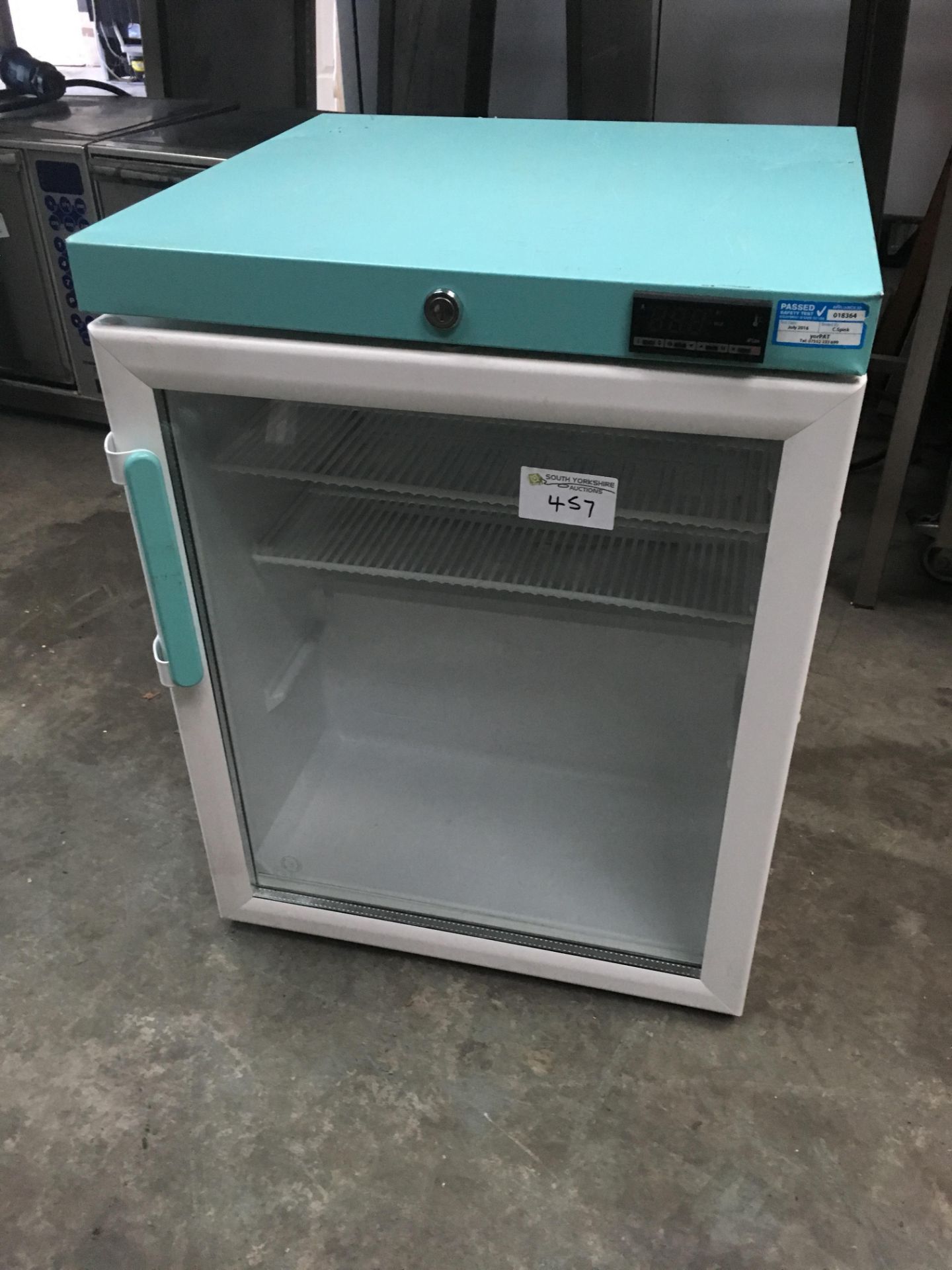 Commercial Glass Door Fridge..