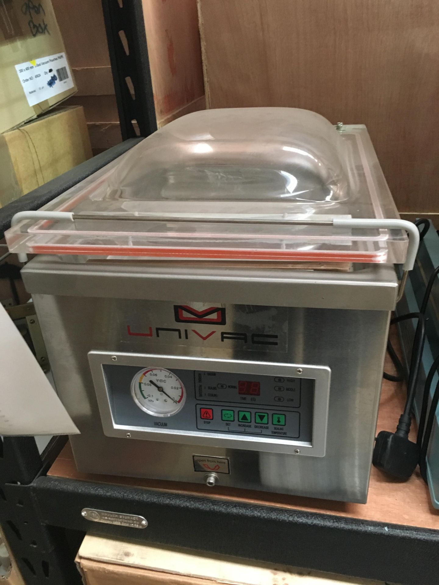 Univac UV260 Table Top Vacuum Packing Machine