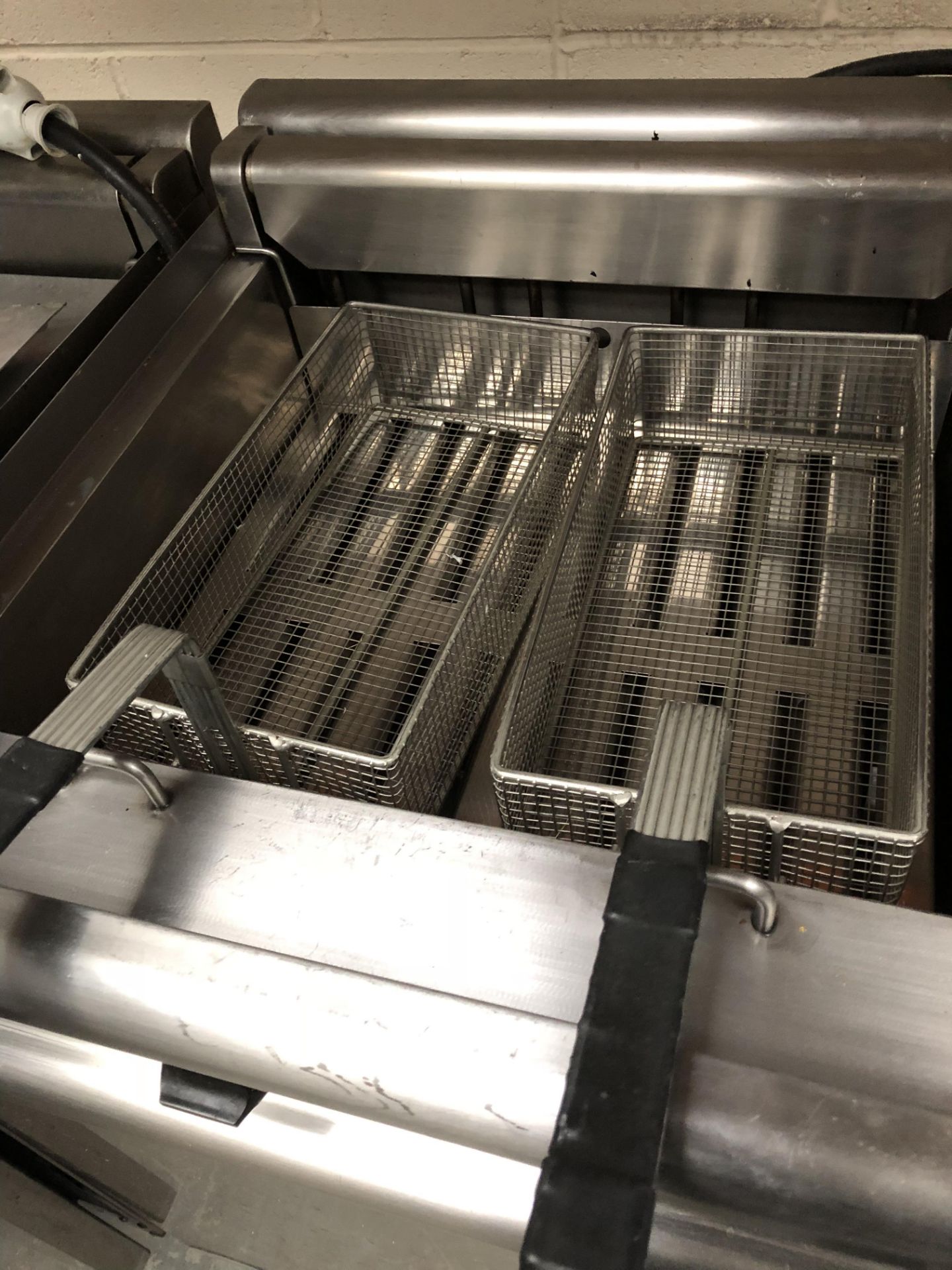 Moorwood Vulcan Double Basket Chip Fryer - Image 2 of 3