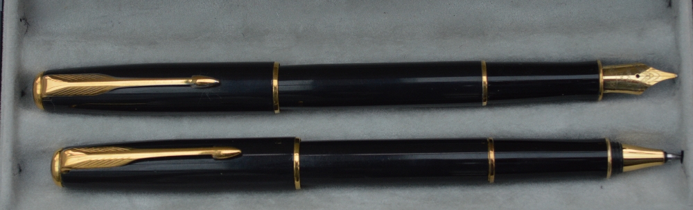 A Parker Sonnet fountain pen and roller ball, laque black, 18k nib