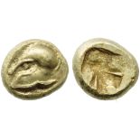 Ionia, Phokaia, Hecte, c. 625-522 BC; EL (g 2,59; mm 11; h -); Helmeted head r.; above, seal, Rv.