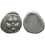Etruria, Populonia, 20 Units, c. 400 BC; AR (g 8,37; mm 21; h -); Gorgoneion; below, XX with