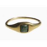 Roman gold finger ring with emerald1st – 2nd century AD; diam. mm 15; gr 1,92; Roman gold finger