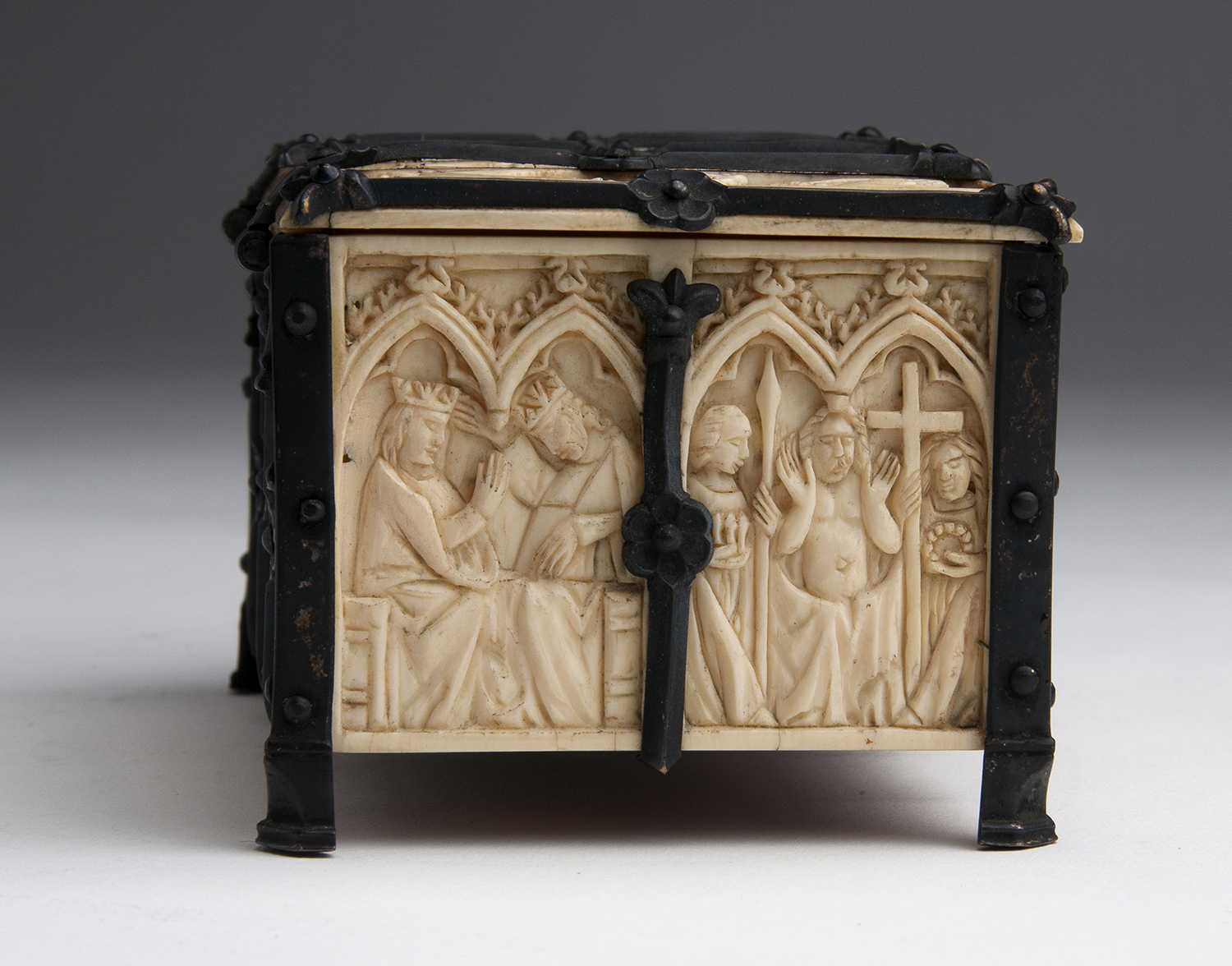 Casket with carved ivory panels depicting scenes from the Holy Scriptures - France, late 19th early; - Image 9 of 9