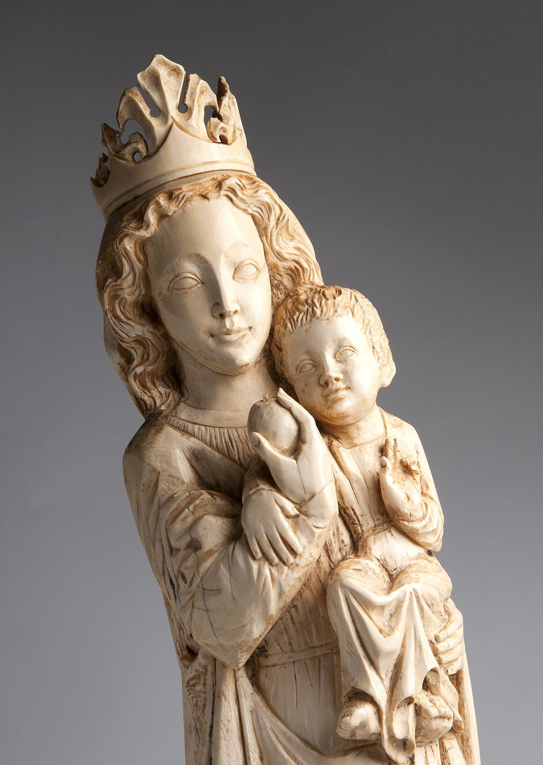 "Virgin and Child". A carved ivory neo-Gothic figural group - probably France, 18th Century; ; on - Image 6 of 7