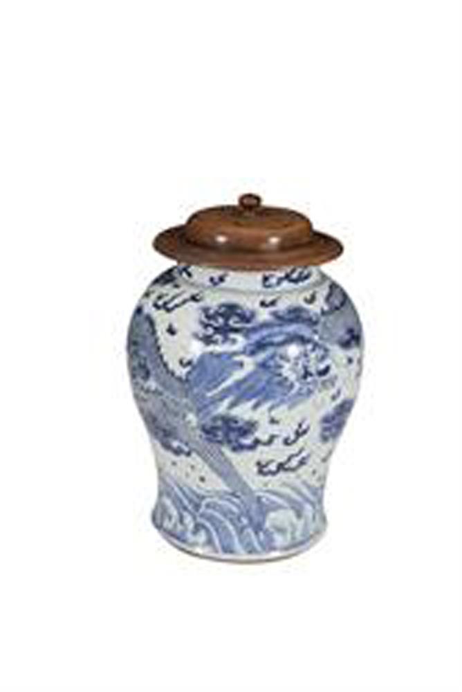 A LARGE CHINESE PORCELAIN BLUE AND WHITE STORAGE JAR AND COVER, in the Ming style, the baluster