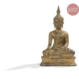 THAILANDE - Vers 1900 Statuette de bouddha en bronze assis en padmasana sur la naga les mains en