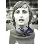 Autograph Football Netherlands. Johan Cruyff - Black-and-white press photo Johan Cruyff (1947-2016).