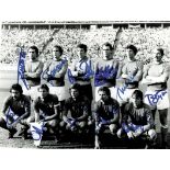 Pressfoto Italy Footballteam 1977 Autographed - Black-and-white press photo of the Italian