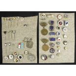 Figur Scating + Icehockey Pin Collection 1930 80 - Collection of pins which belonged to Ernst Baier.