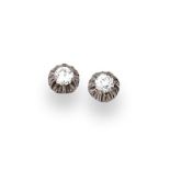 Pendientes dormilonas de brillantes de talla antigua en platino. Peso total aprox btes:0,30 ct