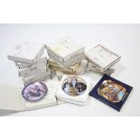 Eighteen various collector’s plates by Royal Doulton, Bradex, & others, all boxed, most with