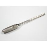 A late 17th/early 18th century Britannia standard marrow scoop of conventional form, 7¾" long;