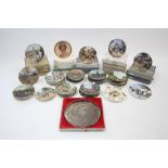 Approximately fifty various collector’s plates, boxed & un-boxed; & a Viners plated “Round Gallery