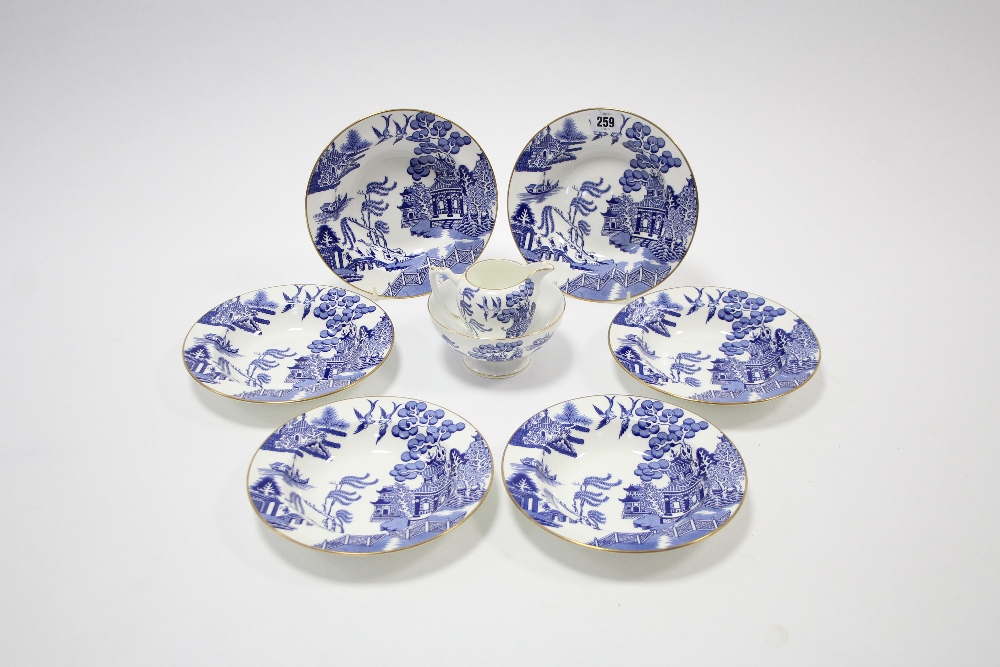 A Coalport bone china “Willow” pattern cream jug & sugar bowl; & a ditto set of six dessert bowls,