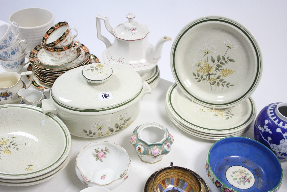 Sixteen items of Royal Doulton "Lambethware" pattern dinner & teaware; together with various items - Image 3 of 5