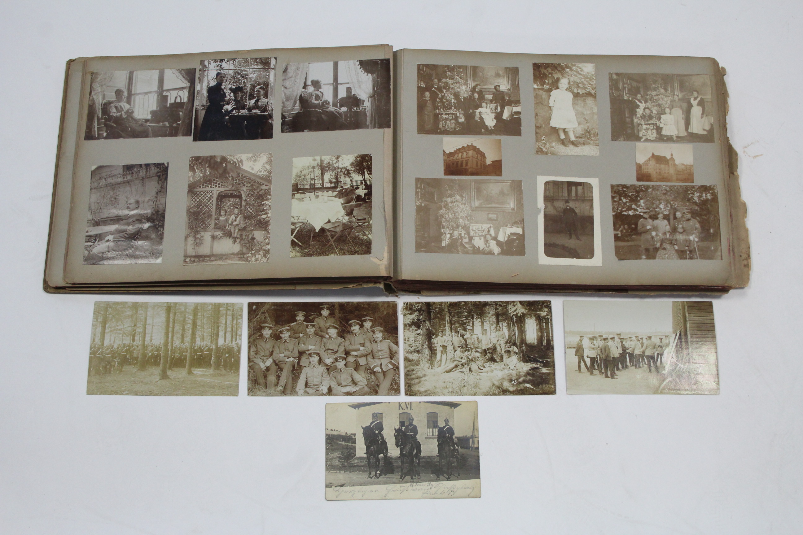 An early 20th century German family photograph album including numerous pre-WWI photographs & - Bild 3 aus 10