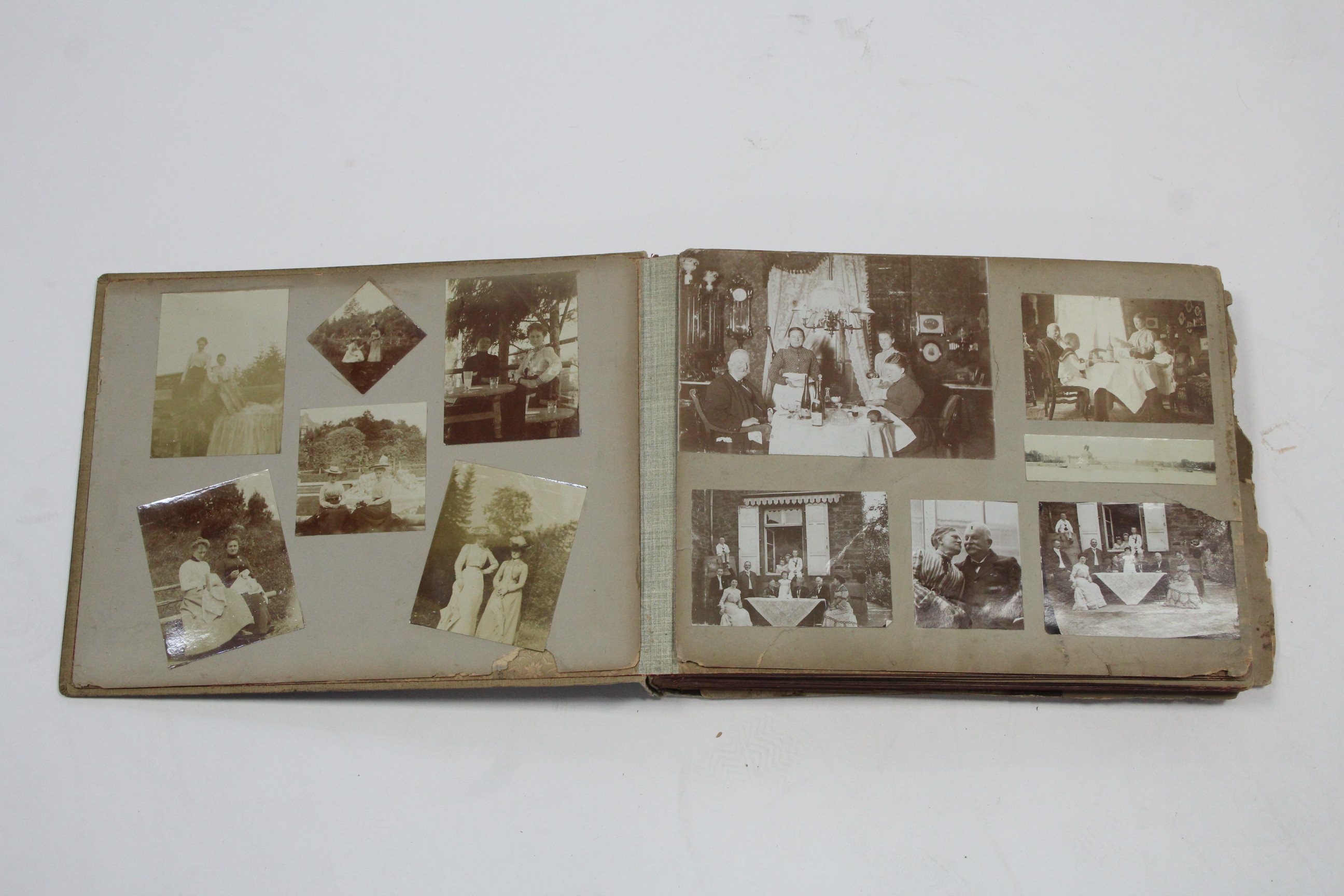 An early 20th century German family photograph album including numerous pre-WWI photographs & - Bild 2 aus 10