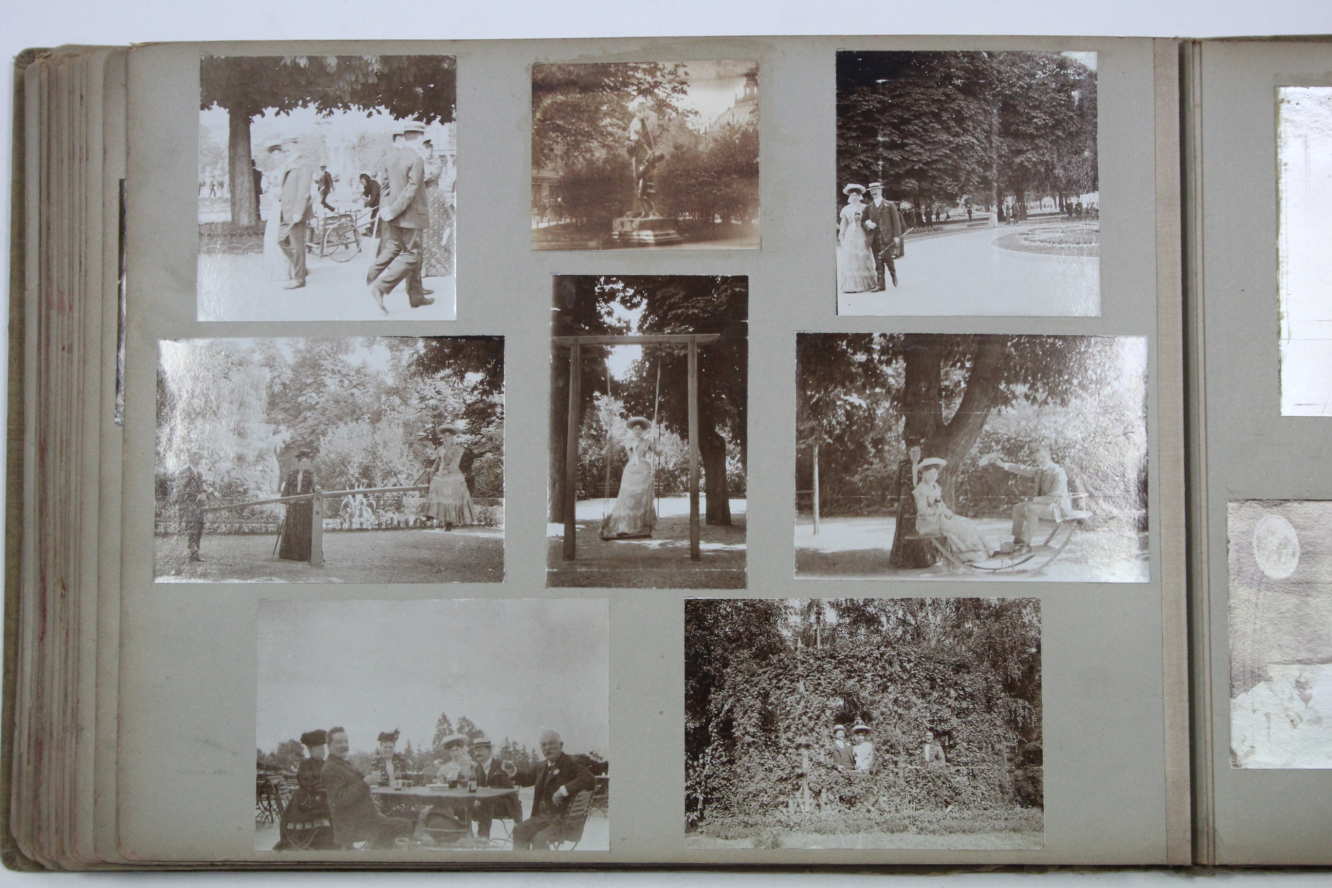 An early 20th century German family photograph album including numerous pre-WWI photographs & - Bild 8 aus 10