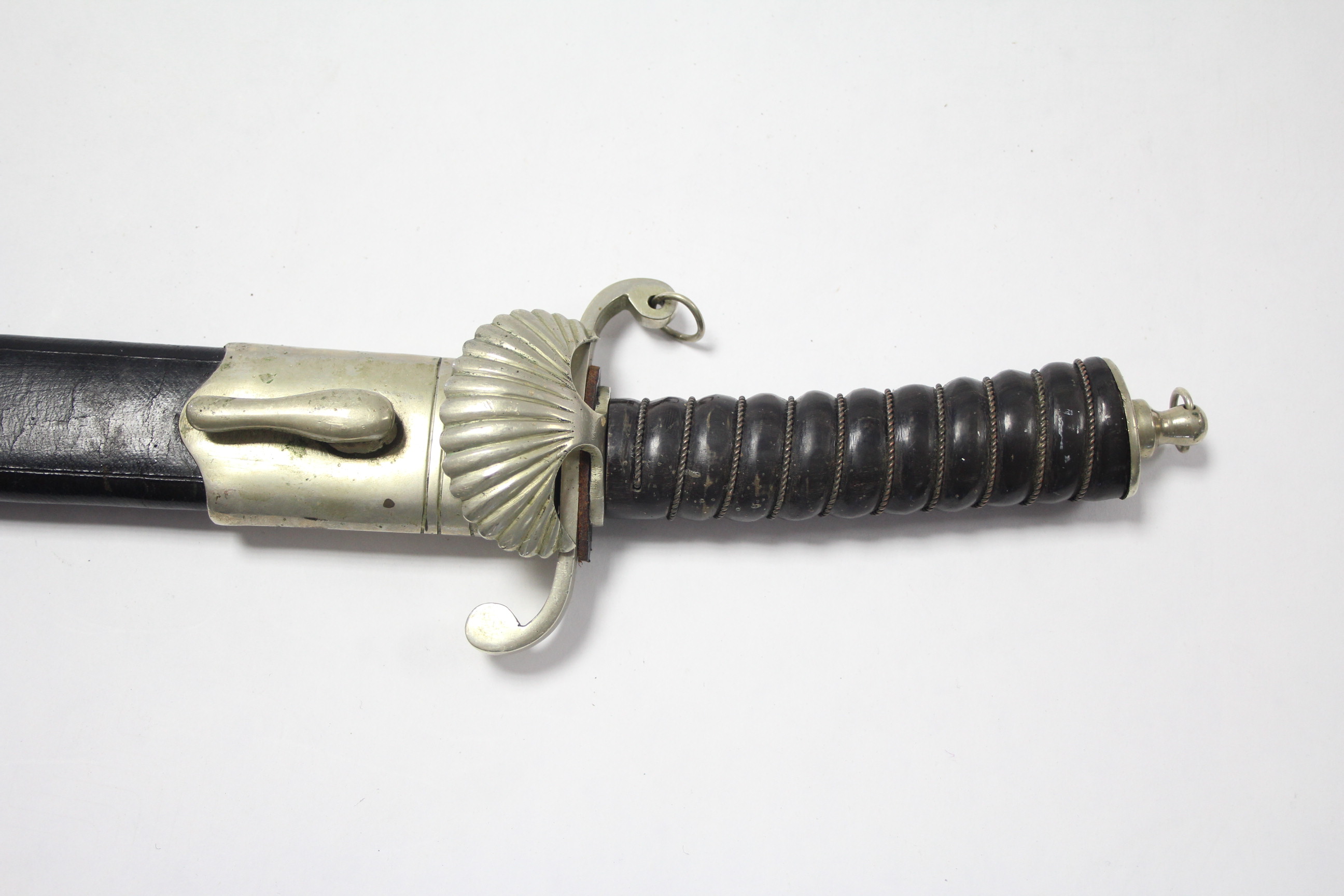 AN 18th CENTURY-STYLE GERMAN(?) HUNTING SWORD, with 24¾” long single-edge curved blade, with wire - Image 6 of 7