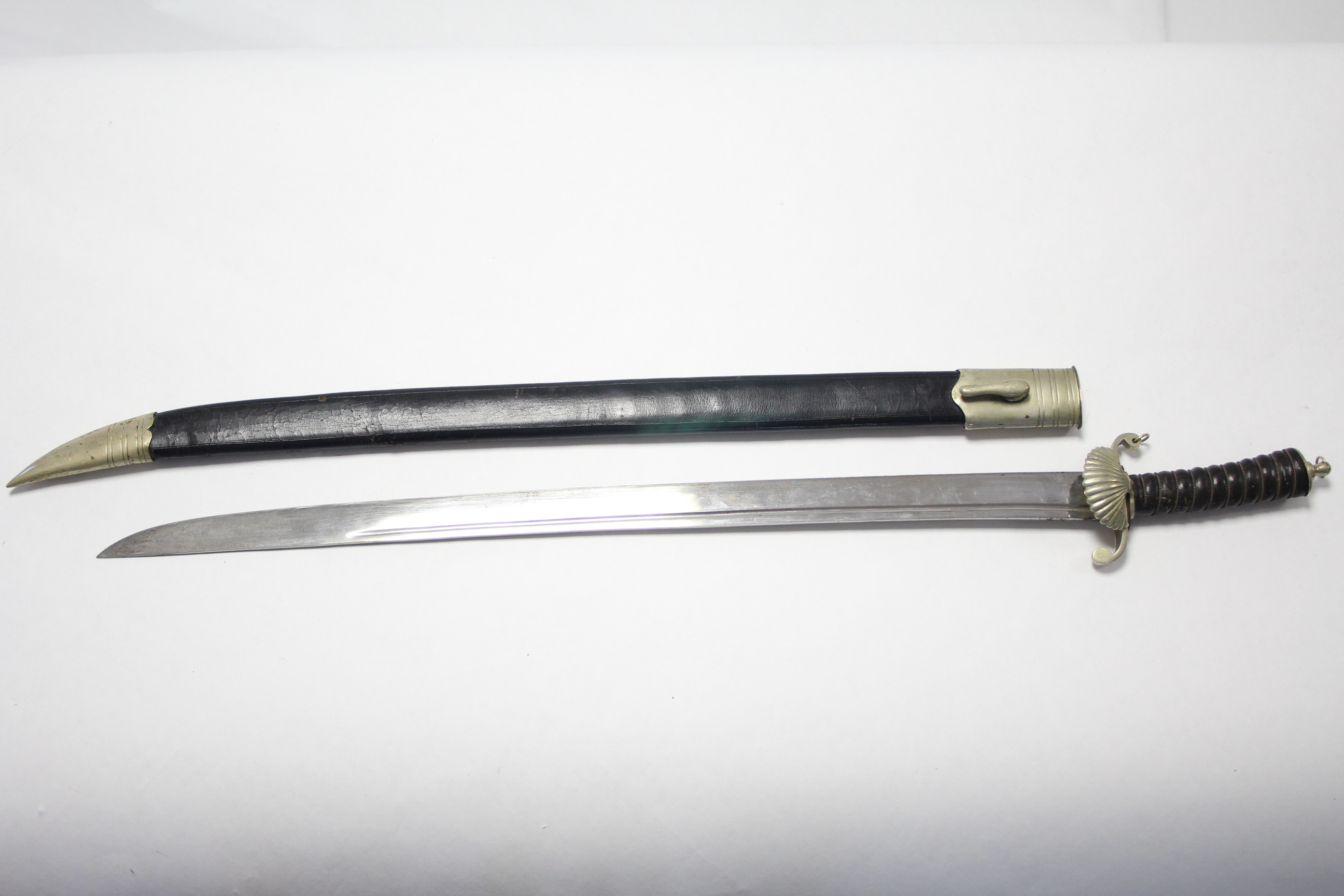 AN 18th CENTURY-STYLE GERMAN(?) HUNTING SWORD, with 24¾” long single-edge curved blade, with wire - Image 4 of 7