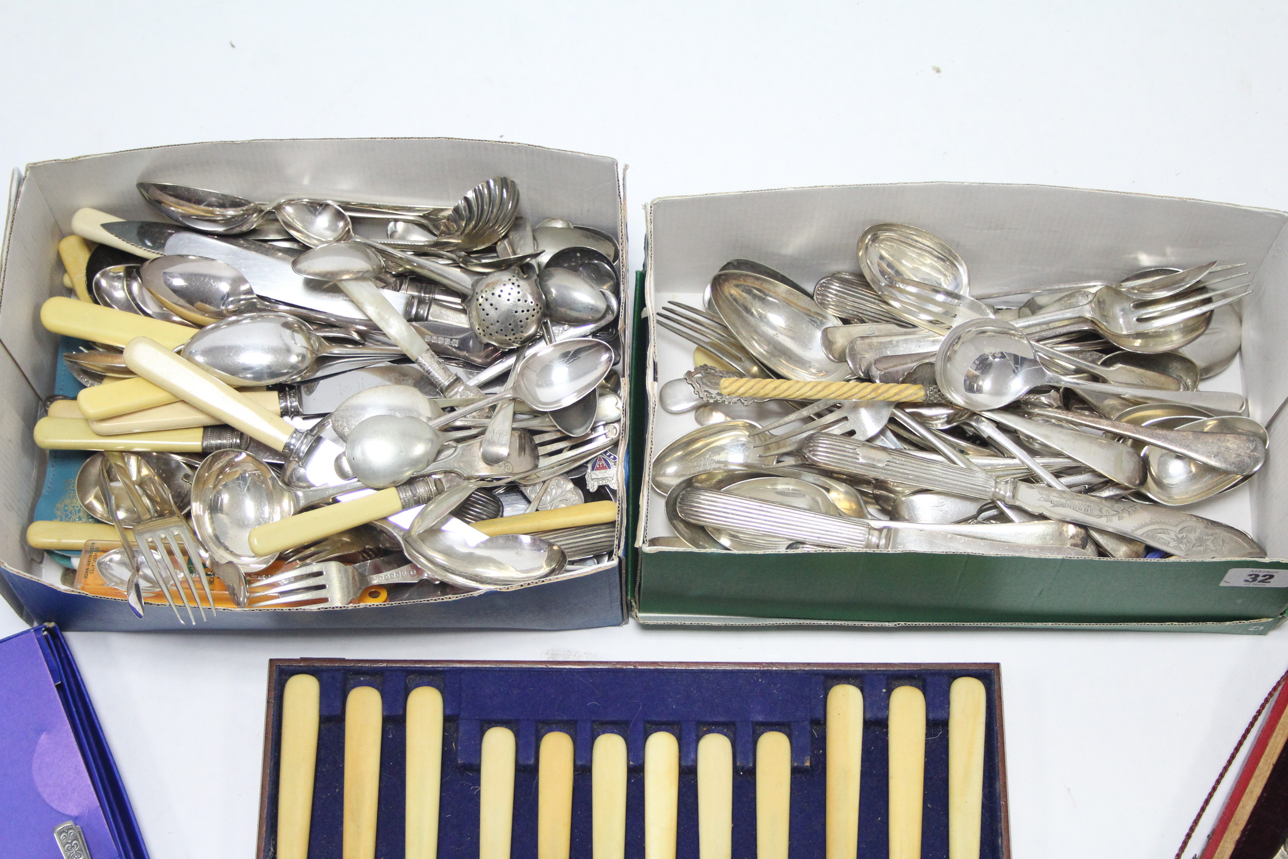 Various items of plated & stainless steel cutlery, cased & un-cased. - Image 2 of 2