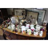 Various items of decorative china, pottery, glassware, etc., part w.a.f.