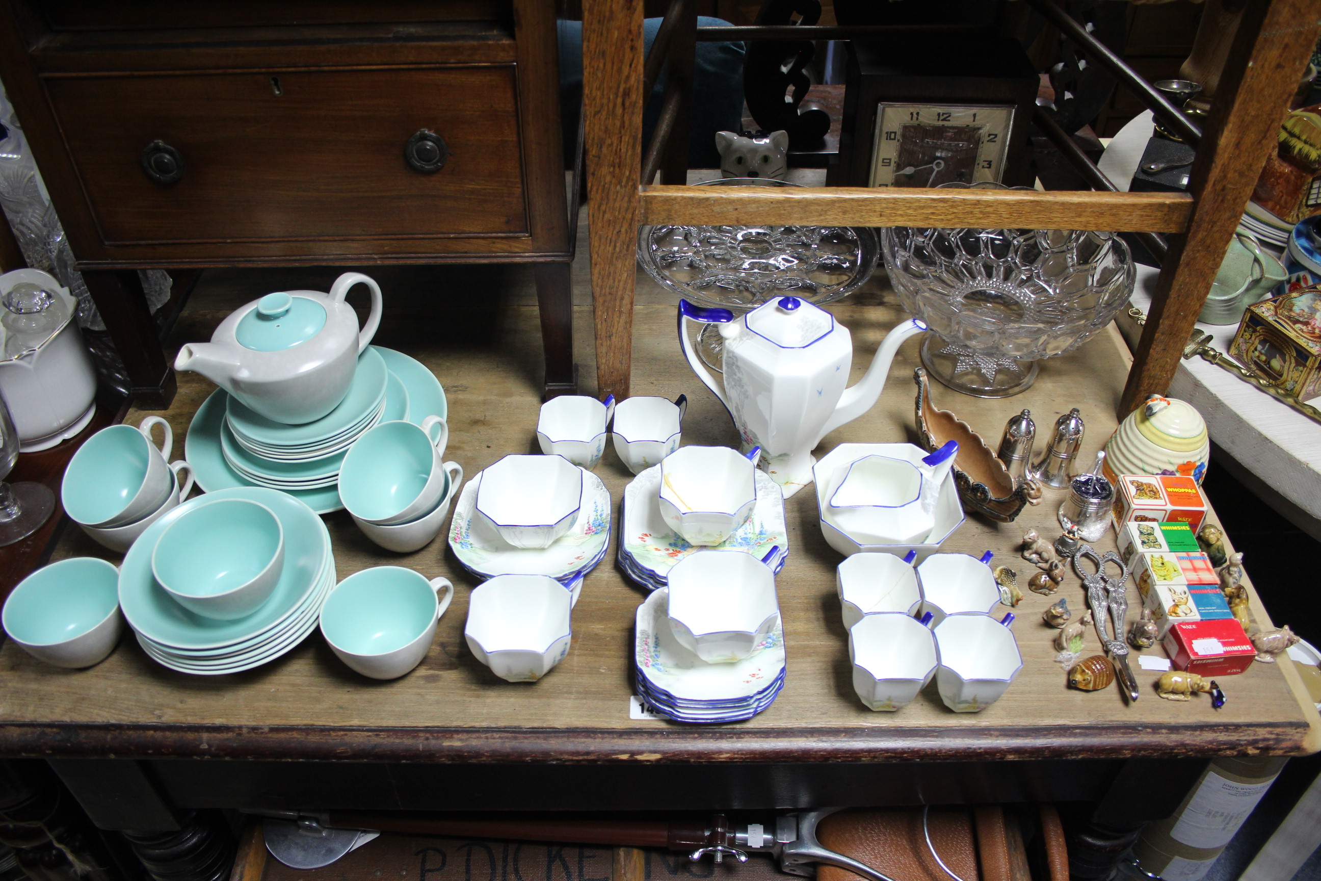 **One Shelley teacup damaged during viewing**A Shelley twenty-eight piece part tea & coffee service;