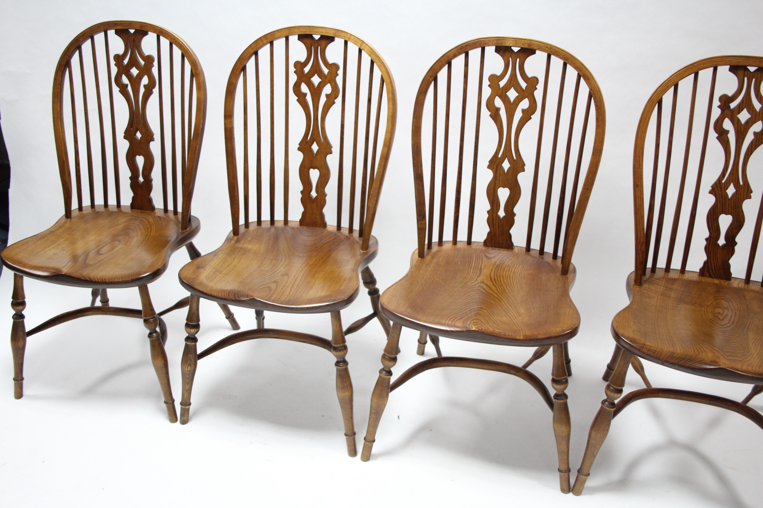 GOOD QUALITY SET OF SIX 19th CENTURY WINDSOR-STYLE DINING CHAIRS (including a pair of carvers), with - Image 3 of 7