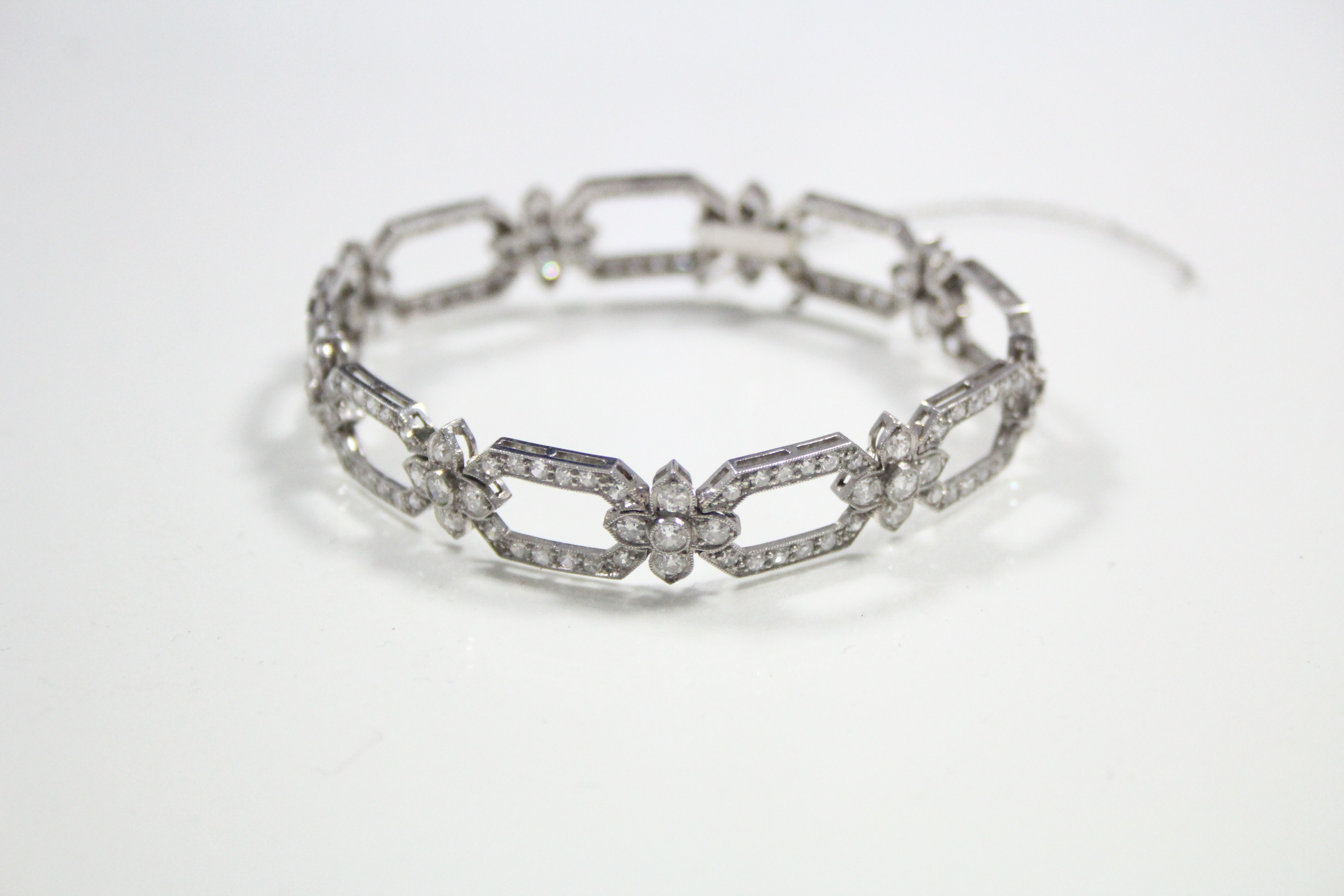 A DIAMOND BRACELET set one hundred & fifty three brilliant-cut & eight cut stones to nine - Image 3 of 4