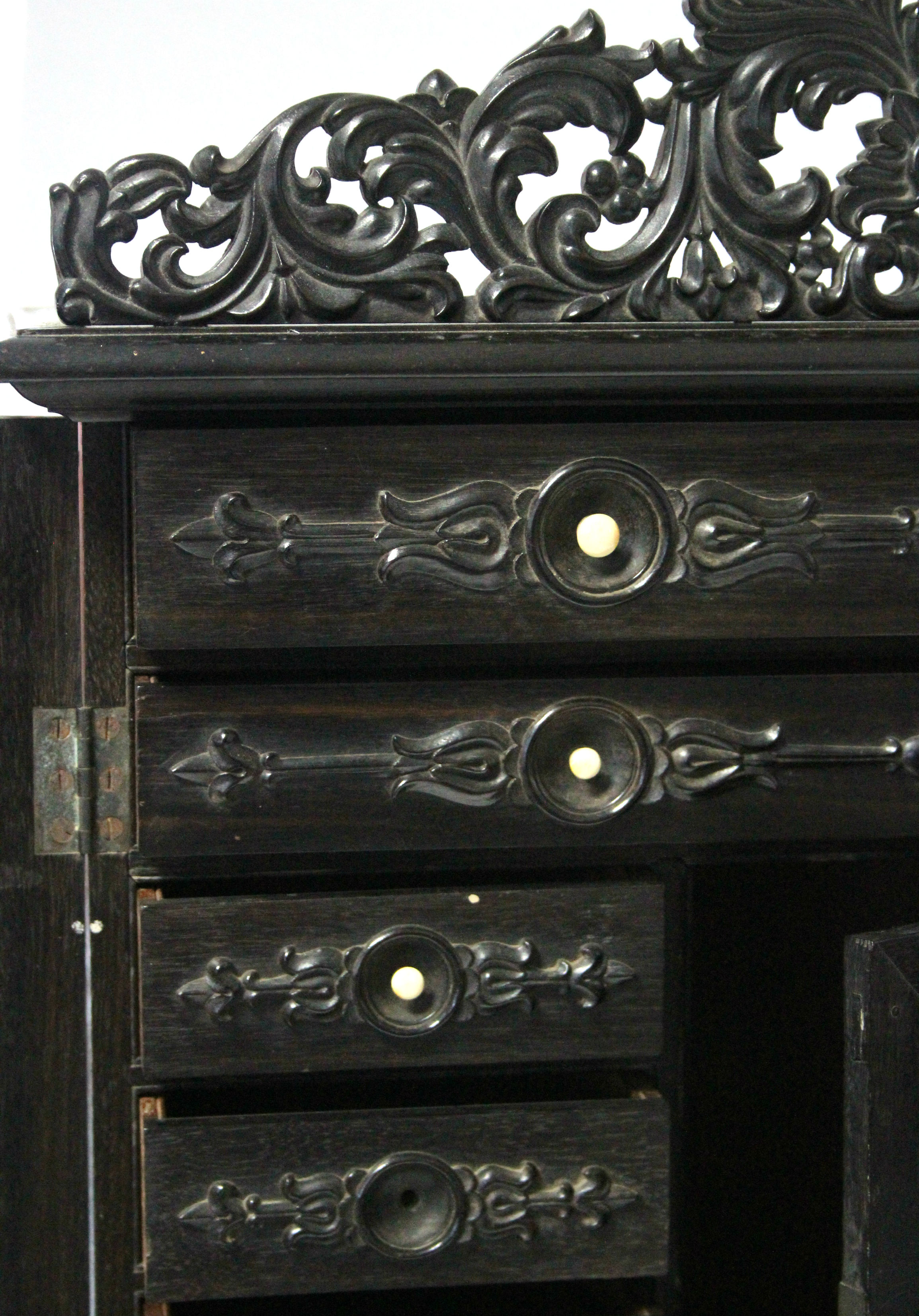 A 19th century INDO-PORTUGUESE COROMANDEL TABLE CABINET in the 17th century style, fitted fifteen - Image 6 of 7