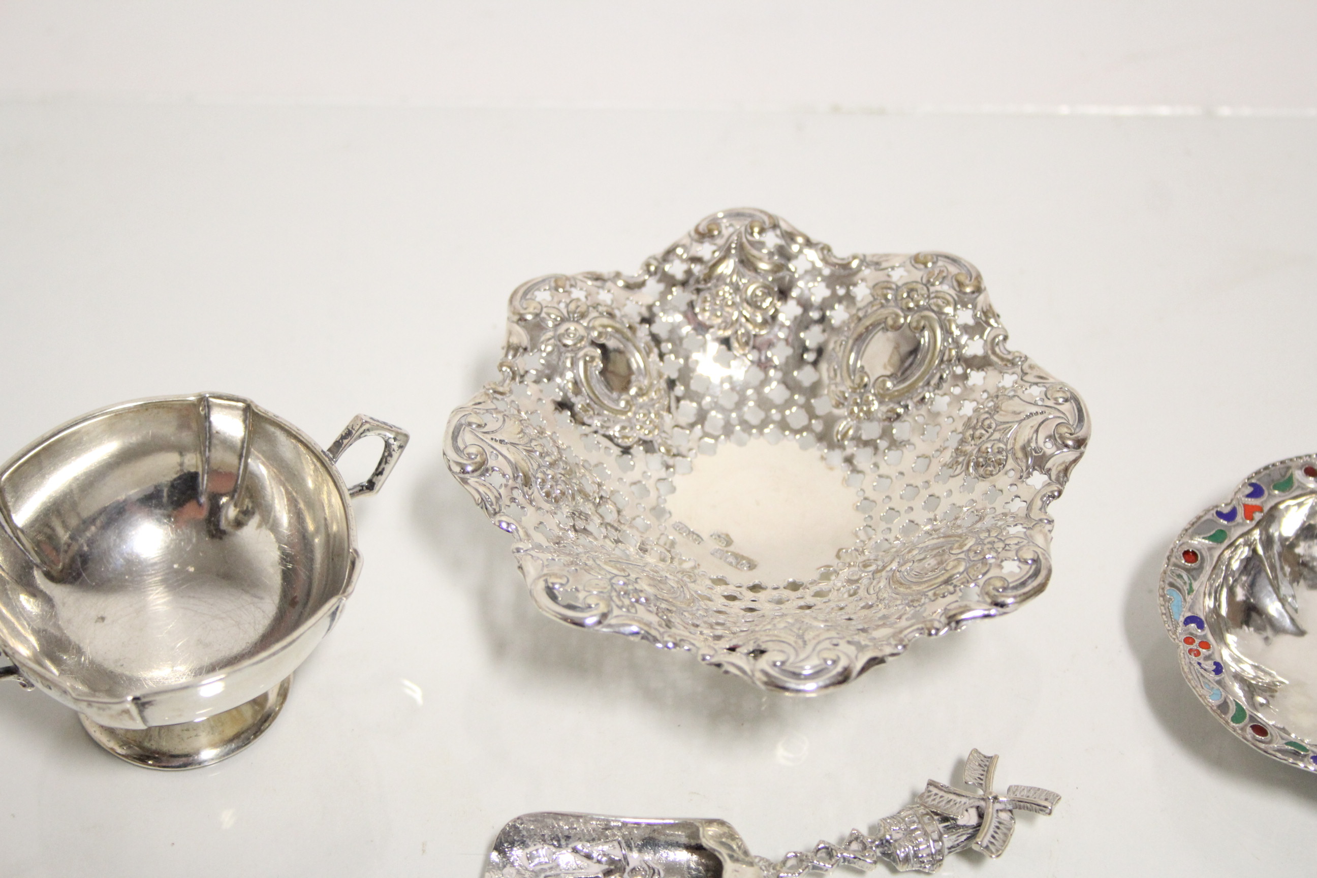 A late Victorian shaped circular sweetmeat dish with pierced & embossed decoration, 4" diam. - Image 2 of 4