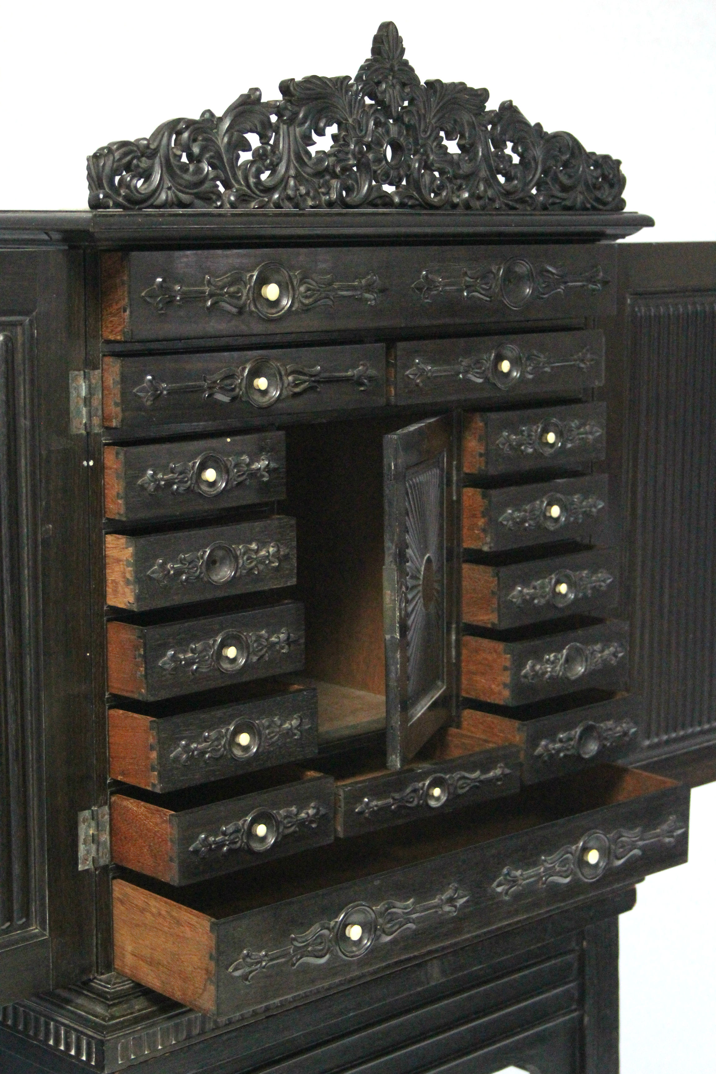 A 19th century INDO-PORTUGUESE COROMANDEL TABLE CABINET in the 17th century style, fitted fifteen - Image 5 of 7