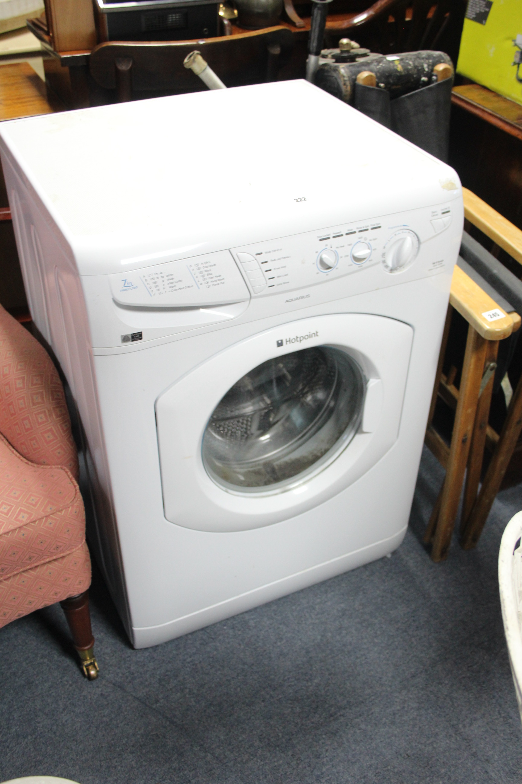 A Hotpoint Aquarius 7kg washing machine in white finish case, w.o.