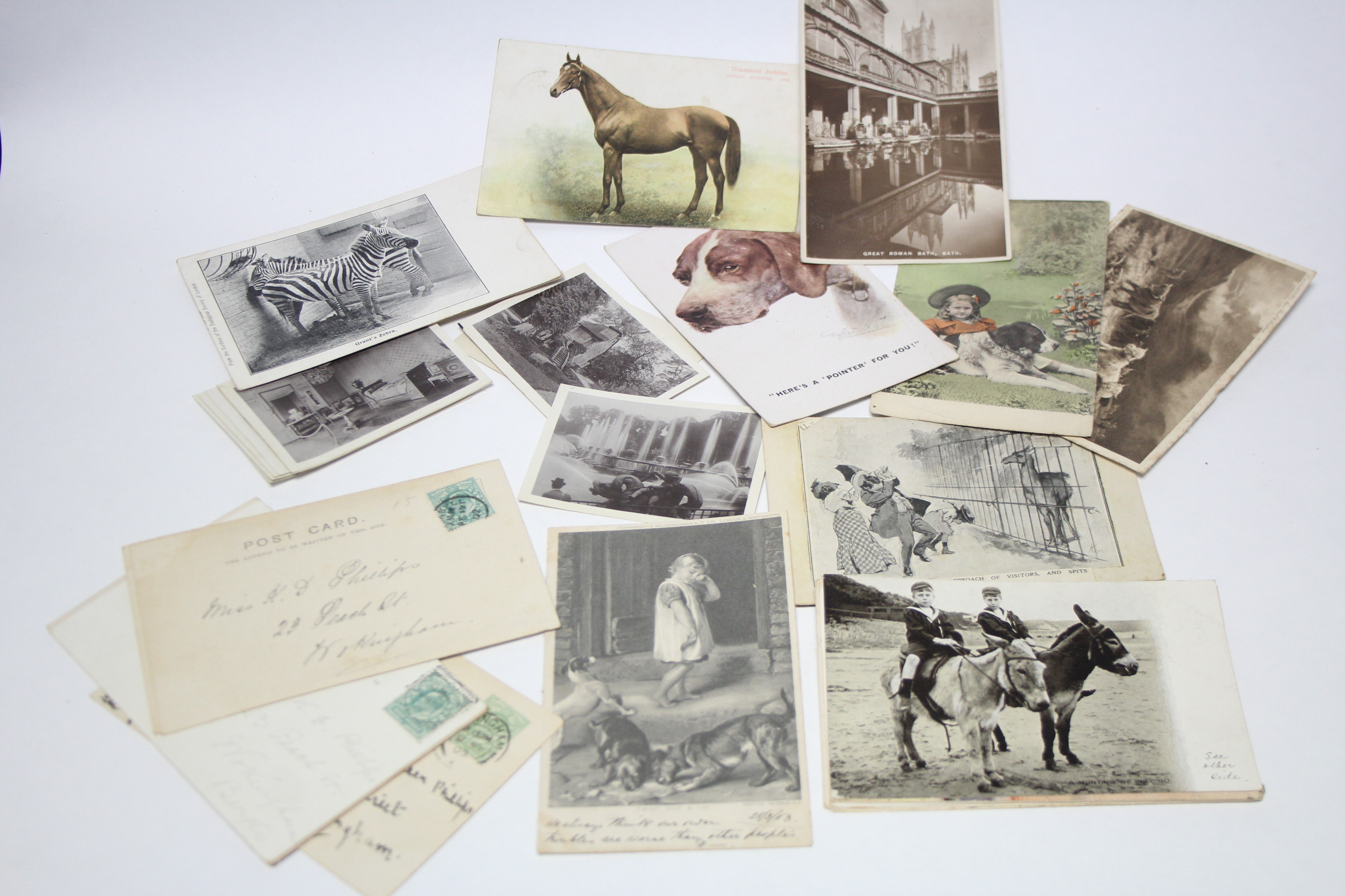 Approximately eight hundred various postcards, early-mid 20th century – British & foreign views,